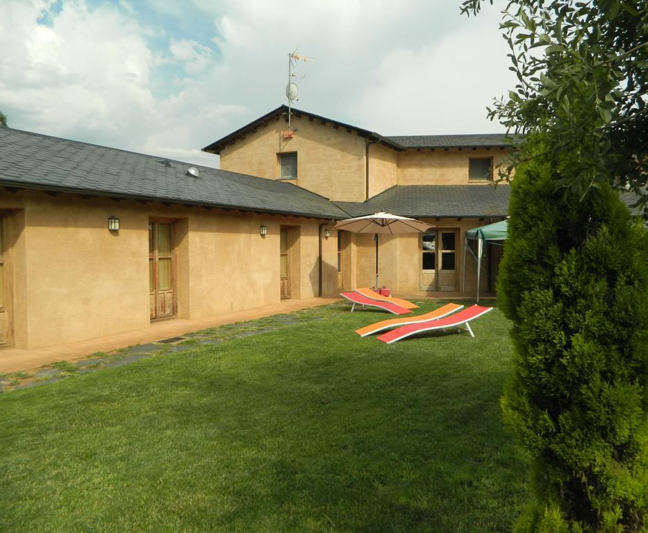Las Fontaninas Noceda del Bierzo Exterior photo